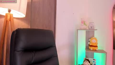 Danielle Rose online show from 11/22/25, 10:53