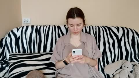 Mia online show from 04/02/26, 06:11