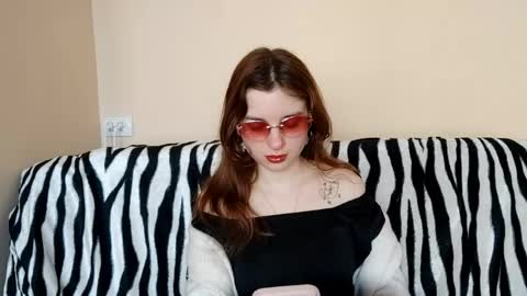 Mia online show from 04/14/26, 11:16