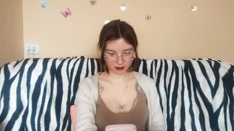 Mia online show from 04/20/26, 01:14