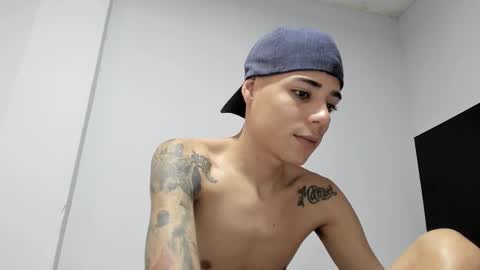 Snapshot of danielsanta_18 chatting on 02/27/26, 04:29 danielsanta188 online show from 02/27/26, 04:29