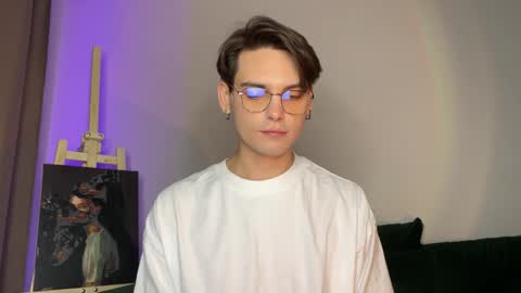 Snapshot of danieltuckerr chatting on 10/25/25, 02:24 danieltuckerr online show from 10/25/25, 02:24