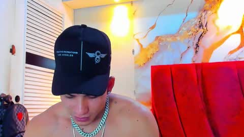 Snapshot of danii_scot chatting on 10/17/25, 04:59 Dani online show from 10/17/25, 04:59