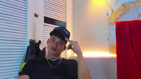 Snapshot of danii_scot chatting on 10/29/25, 03:53 Dani online show from 10/29/25, 03:53