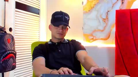 Snapshot of danii_scot chatting on 12/18/25, 03:56 Dani online show from 12/18/25, 03:56