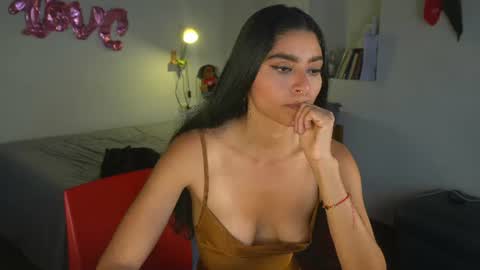 danalle .. online show from 06/28/26, 06:03