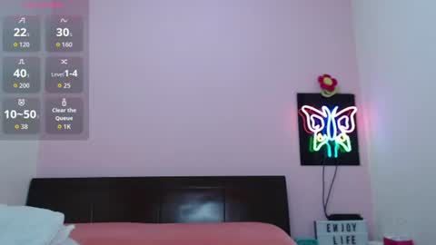 Snapshot of danika_bellaa chatting on 07/01/26, 01:07 K A R O L online show from 07/01/26, 01:07