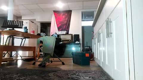 danimal5000 online show from 12/19/25, 07:43