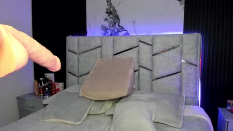 Dani Phonenix online show from 02/02/25, 09:51