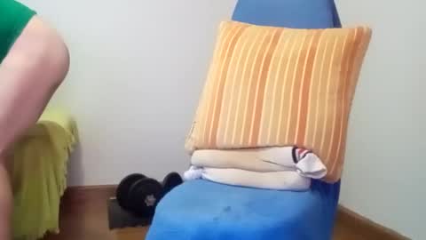 Snapshot of daniroca8 chatting on 12/05/25, 03:30 daniroca8 online show from 12/05/25, 03:30