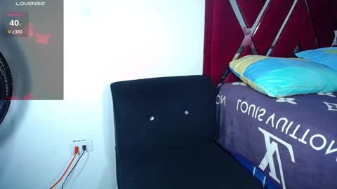 danisabrownn online show from 01/15/25, 12:15