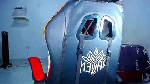 danisabrownn online show from 04/25/26, 09:34