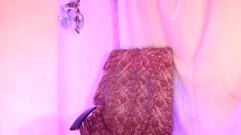 Snapshot of danita_veelz chatting on 11/28/25, 03:53 danita_veelz online show from 11/28/25, 03:53