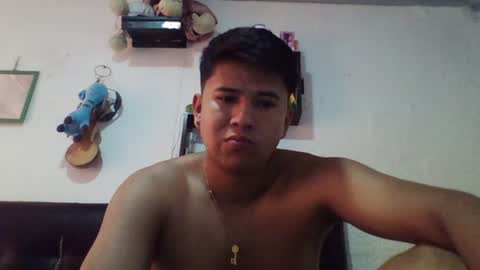 Snapshot of dann_latin chatting on 06/12/26, 06:40 Dan online show from 06/12/26, 06:40