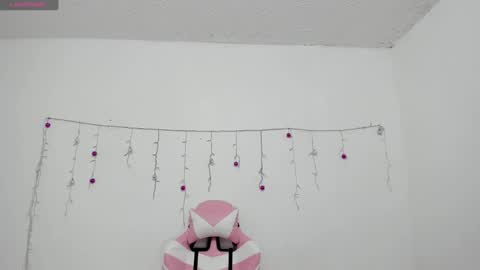 Snapshot of danna_1111 chatting on 12/09/24, 11:36 danna online show from 12/09/24, 11:36