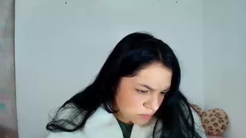 Snapshot of danna_1111 chatting on 10/15/25, 02:17 danna online show from 10/15/25, 02:17