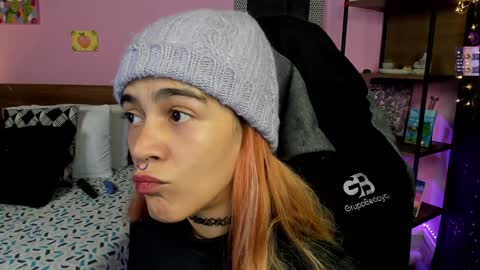 Snapshot of danna__castle chatting on 01/05/25, 04:36 Dannacastle online show from 01/05/25, 04:36