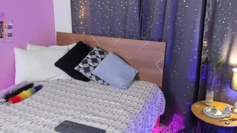 Snapshot of danna__castle chatting on 03/11/25, 04:54 Dannacastle online show from 03/11/25, 04:54