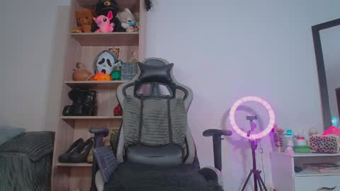 danna isabella online show from 05/25/26, 08:04