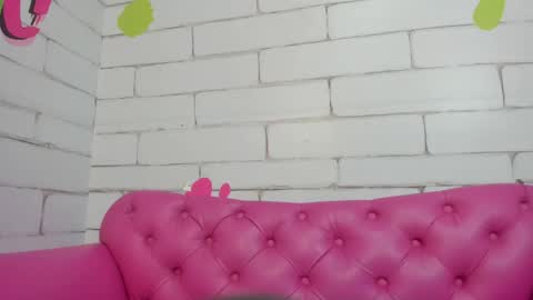 Snapshot of danna_greyyy chatting on 04/15/26, 11:39 Danna Greyyy online show from 04/15/26, 11:39