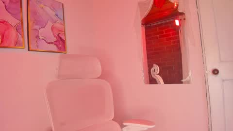 Danna Lovs online show from 02/28/25, 11:25