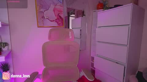 Danna Lovs online show from 10/21/25, 05:35