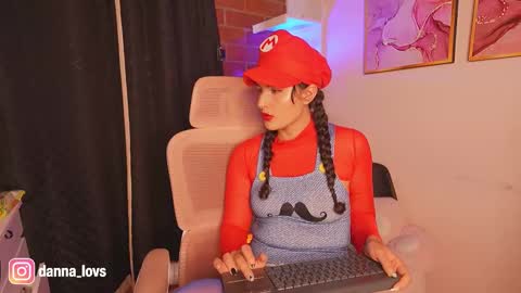 Danna Lovs online show from 10/31/25, 07:26