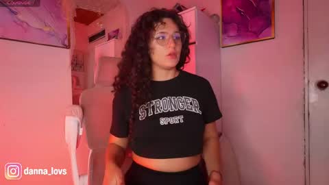 Danna Lovs online show from 05/17/26, 01:36