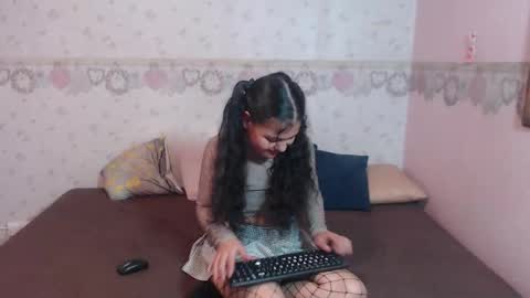 Snapshot of danna_luz1 chatting on 02/21/26, 11:44 Luz online show from 02/21/26, 11:44