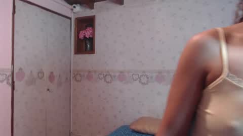 Snapshot of danna_luz1 chatting on 03/02/26, 12:01 Luz online show from 03/02/26, 12:01