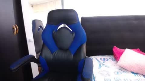 danna martinez33 online show from 02/25/26, 11:53