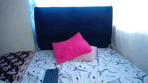 danna martinez33 online show from 03/04/26, 04:02