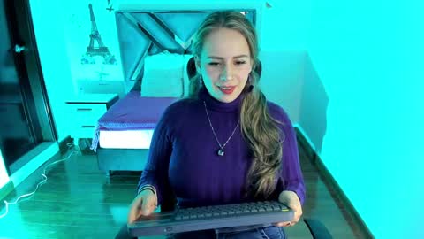 Danna martinezz online show from 12/06/24, 05:33