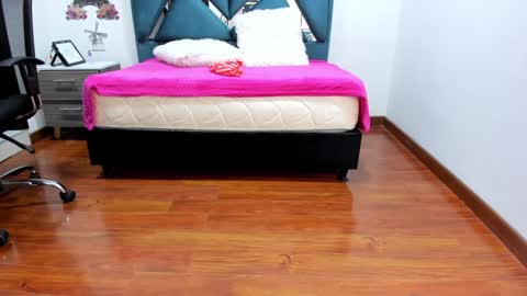 Danna martinezz online show from 12/29/24, 07:43