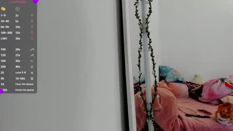 Snapshot of danna_rhodesx chatting on 11/24/25, 05:07 Danna Rhodes online show from 11/24/25, 05:07