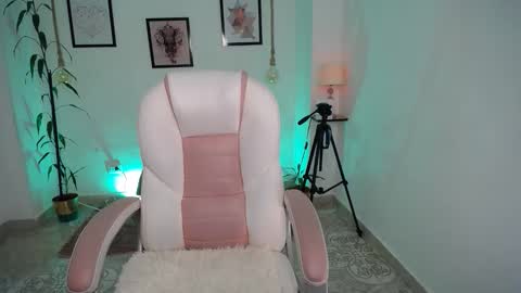 Danna online show from 04/11/26, 11:20