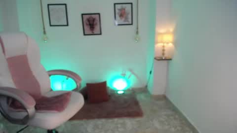 Snapshot of danna_rouse_ chatting on 06/14/26, 02:24 Danna online show from 06/14/26, 02:24