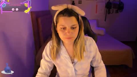 Snapshot of danna_wry chatting on 12/20/25, 11:28 danna_wry online show from 12/20/25, 11:28