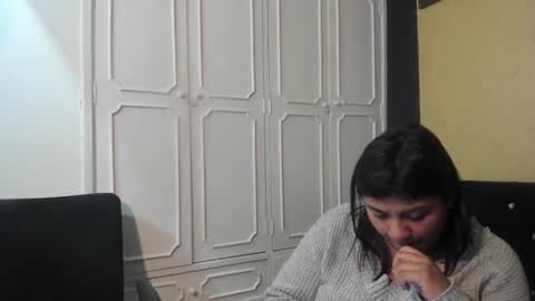 Danna Garza online show from 02/04/25, 04:15