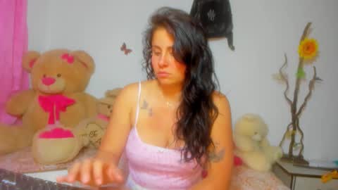 Danna Sofia jeins online show from 10/02/25, 09:05