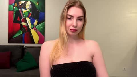 dannamissss online show from 12/17/24, 09:05