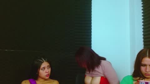 dannamomcerrat online show from 01/17/25, 06:36