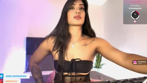 Snapshot of dannawells chatting on 09/20/25, 06:09 Danna Wells online show from 09/20/25, 06:09