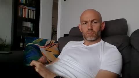 danny81boy online show from 06/10/26, 08:46
