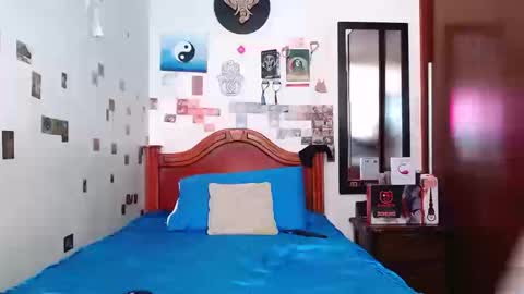 phantom555 online show from 09/23/25, 04:32