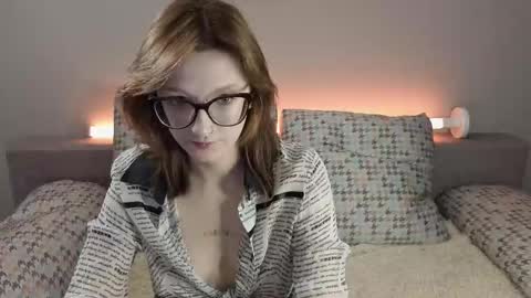 Snapshot of danny_and_ellen chatting on 11/06/25, 05:03 danny and ellen online show from 11/06/25, 05:03