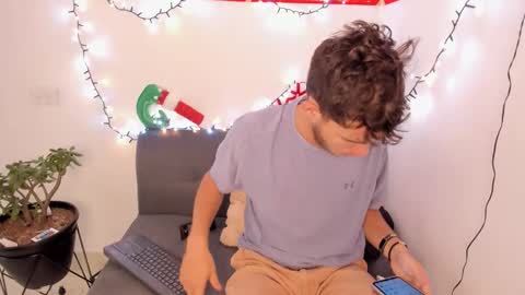 danny_and_lara online show from 11/24/25, 02:28