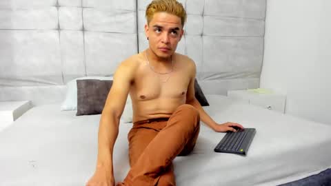 Snapshot of danny_butt_ chatting on 12/11/24, 11:41 Daniel online show from 12/11/24, 11:41