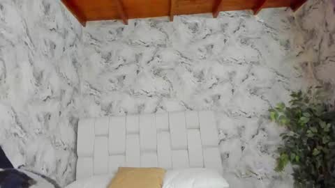 danny_fernandez online show from 10/24/25, 05:48