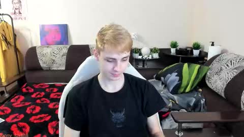 Snapshot of danny_fox888 chatting on 09/18/25, 02:19 Daniel online show from 09/18/25, 02:19